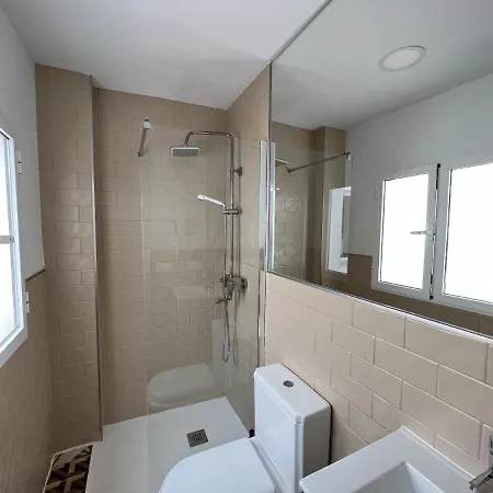 公寓 Wonderful Attic With Terrace And Sea Views